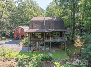 100 Lollipop Ln, Brevard, NC 28712