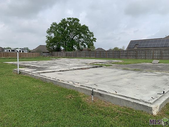 3rd image of 16287 Jay Rd