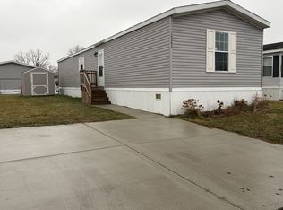 3 Bed 2 Bath Single Section Plan, Rivers Edge, Clinton Township, MI