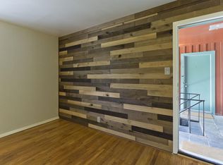 804 N Locust St - Locust Center - B3, Denton, TX 76201