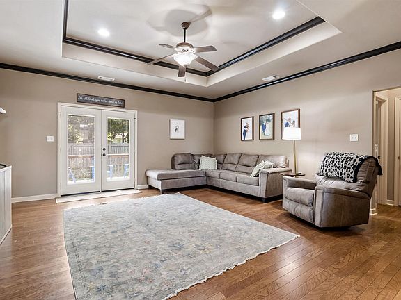 4th image of 8060 Nora Ln