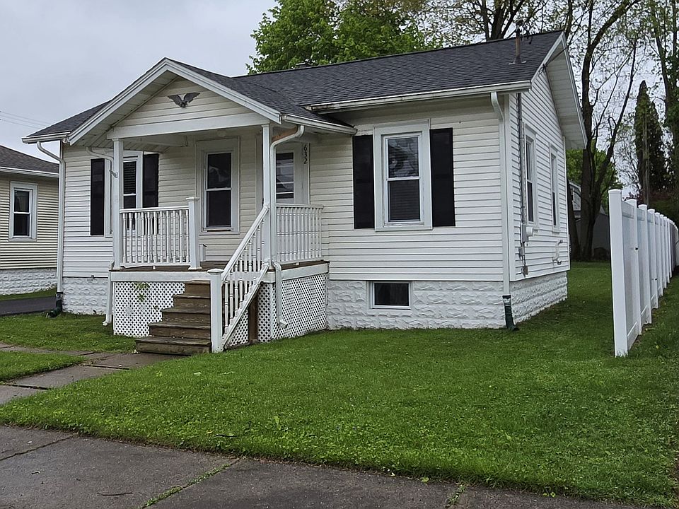 1st image of 632 Elm St