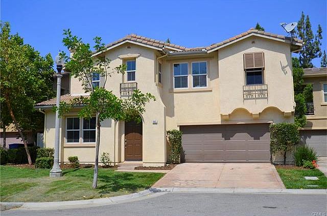 1st image of 985 Evergreen Cir