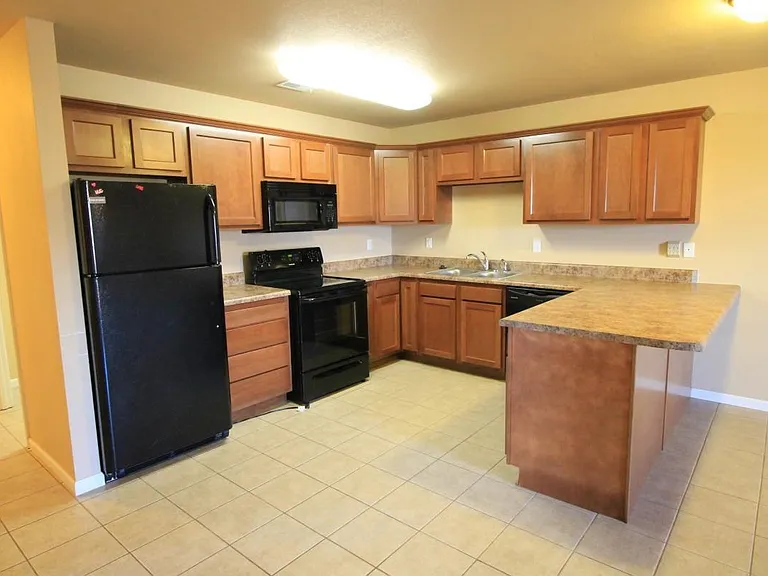 123 Edna St #123-B — Photo 15