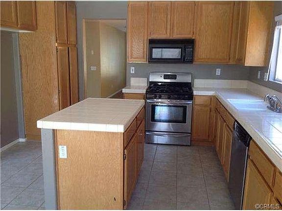 4th image of 31411 Bradford St