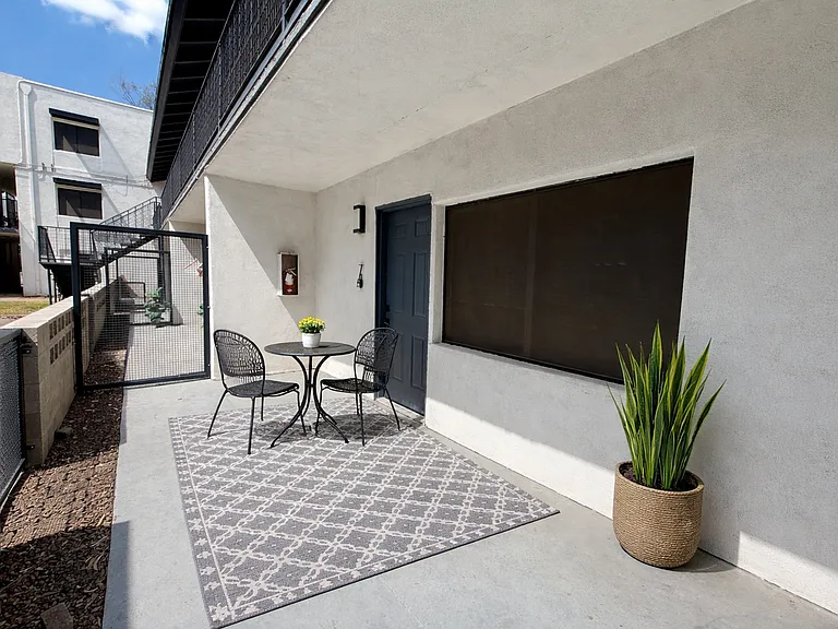 Lofts on 3rd — Photo 2