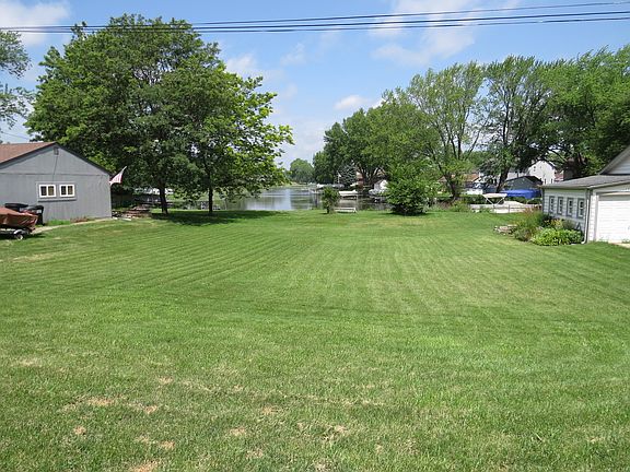 2nd image of 25782 W Brodie Dr