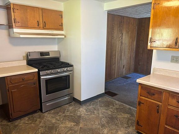 4th image of 226 Waterman Rd