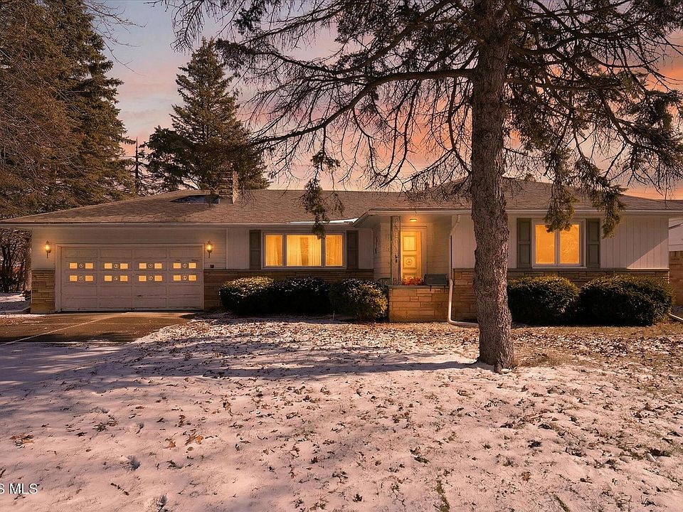 1st image of 2109 Heatherlawn Dr