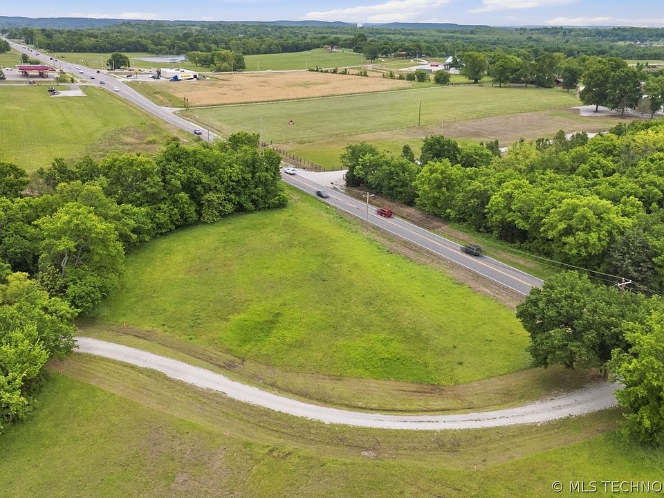 1st image of 2 Holly Rd