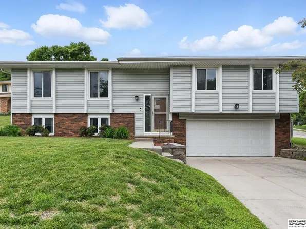 2908 S 160th Cir, Omaha, NE 68130