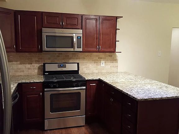 4th image of 2337 W McLean Ave APT 1