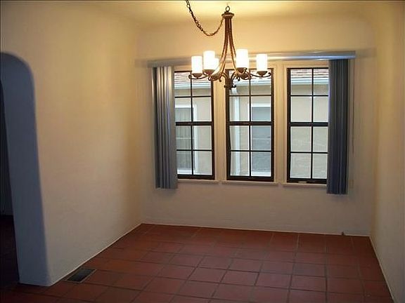 5th image of 1901 Grand Oaks Ave