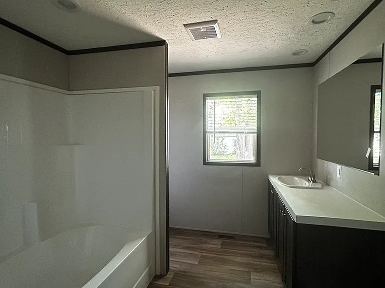 2207 W Macarthur Rd #11 — Photo 15