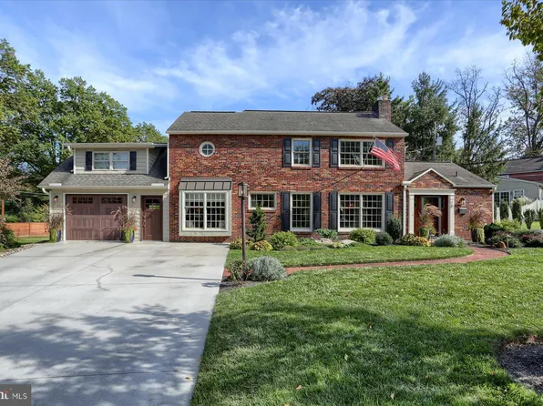 18 Park Cir, Camp Hill, PA 17011