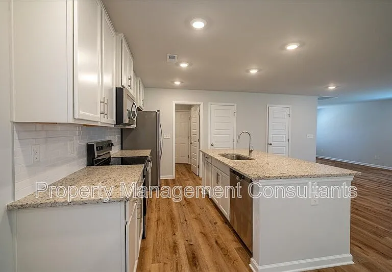 27982 Chalmers Cir — Photo 12