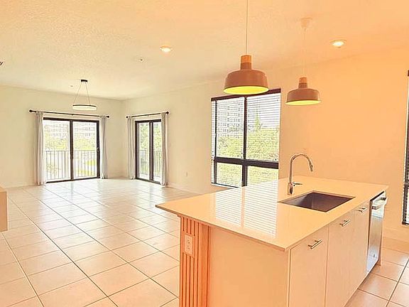 4th image of 8001 NW West 41st St #207