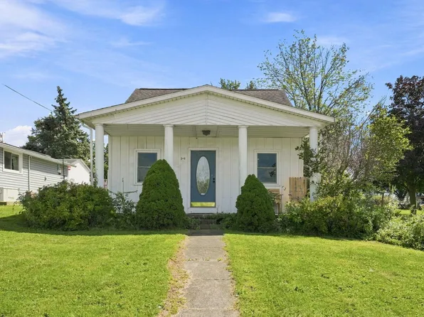 203 Depot St, Corunna, IN 46730