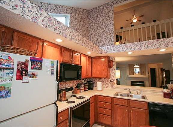 4th image of 1715 Greencastle Dr