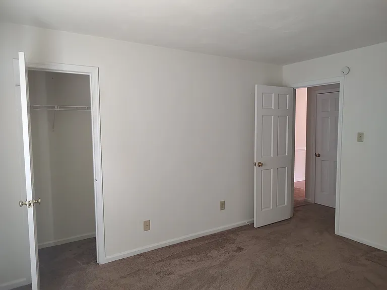 421 Currituck Dr — Photo 30