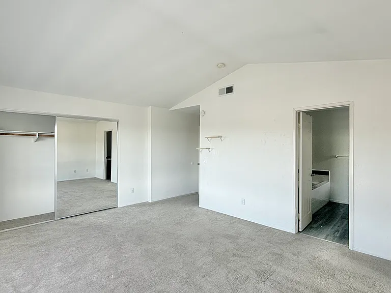 9250 Longridge Way — Photo 28