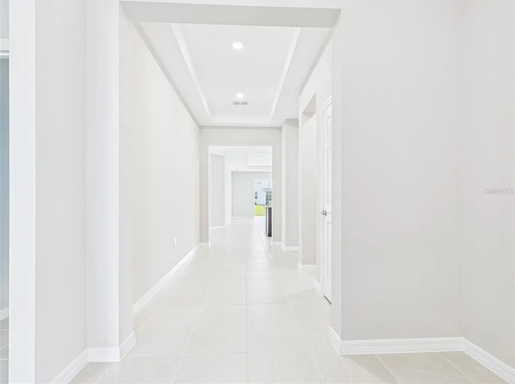 4 bed, 3.0 bath, 2671 sqft, $3,200 — Photo 4