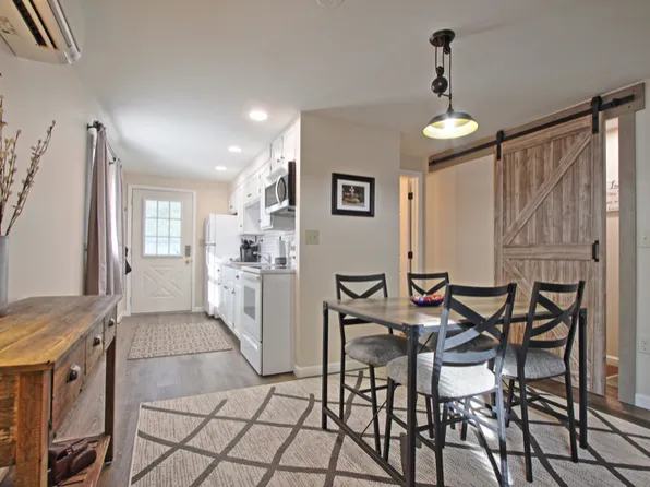 121 S Railroad St #A, Hummelstown, PA 17036