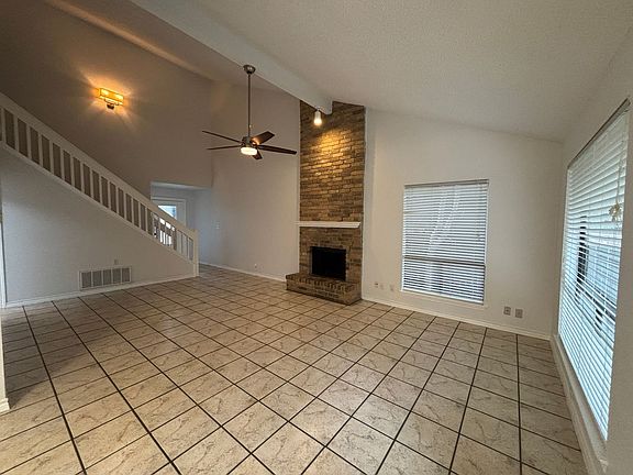3rd image of 12144 Vista Nogal St