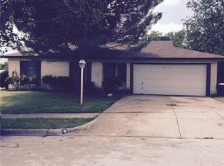 624 Mesquite Ave, Crowley, TX 76036