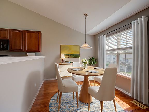 5th image of 1717 Fieldstone Ct