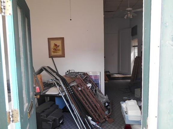 2nd image of 208 S Lamar St