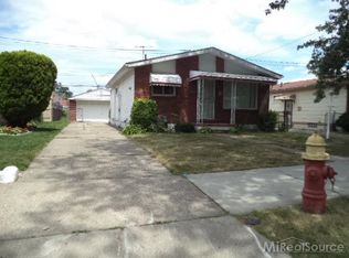 7147 Edgeton St, Hamtramck, MI 48212