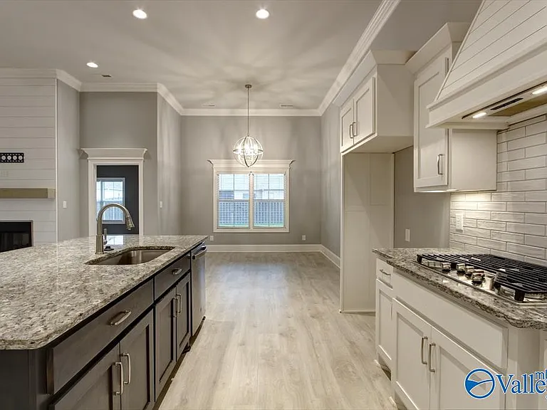 26415 Birkshire Ln — Photo 5