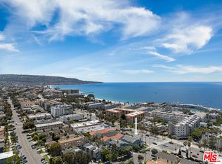 100 S Catalina Ave #A, Redondo Beach, CA 90277