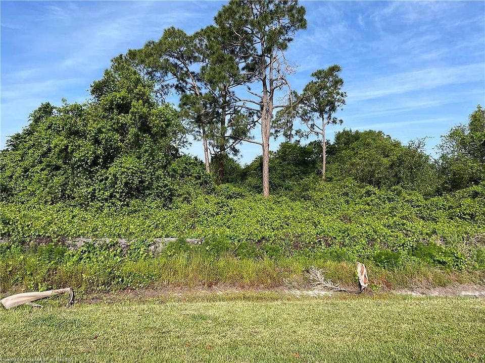 2nd image of 778 Lake August Dr