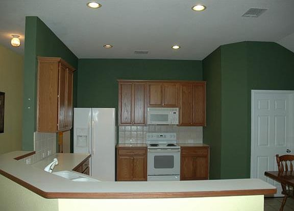 4th image of 13725 Village Vista Dr