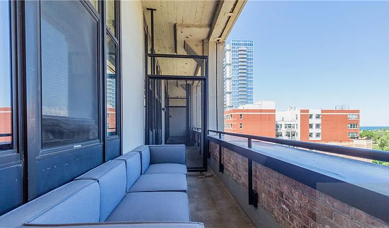 320 E 21st St #610 — Photo 16