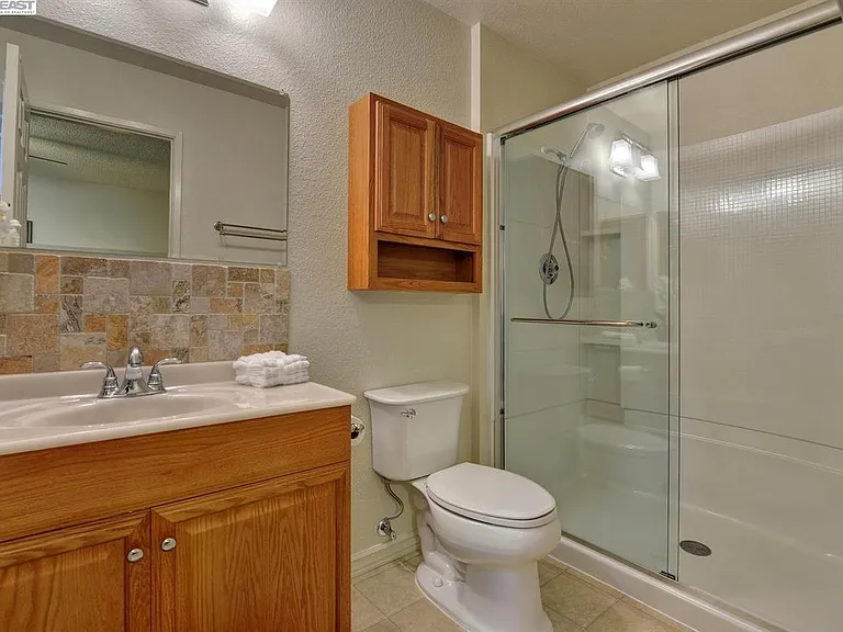 4300 Feldspar Ct — Photo 12