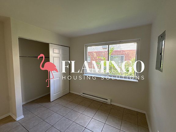 4th image of 715 Trumbull St #711