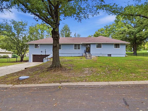 3rd image of 3600 NW 44th Ter