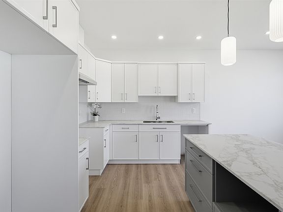 5th image of 2050 Grasslands Blvd #146