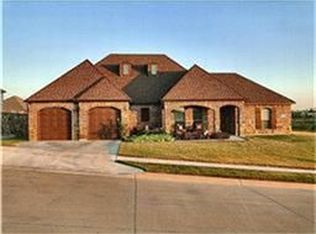 11009 Fernbury Dr, Fort Worth, TX 76179