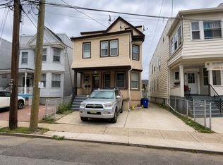 186 Oakwood Pl, Orange, NJ 07050
