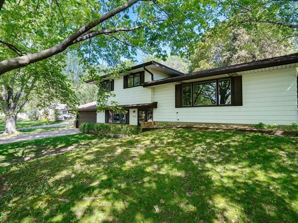 6116 Birchwood Rd, Woodbury, MN 55125