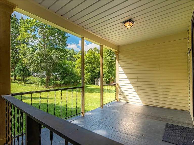 22 Kellogg St — Photo 37