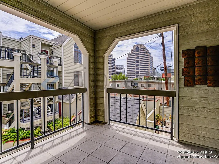 601 N Kenwood St #204 — Photo 17