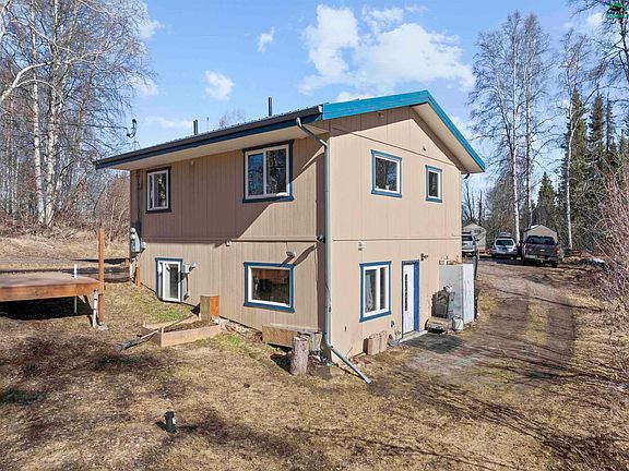 3rd image of 261 Skyridge Dr