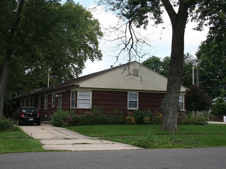 2nd image of 2000 S Lincoln Ave