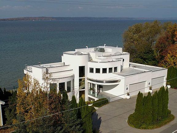 4th image of 6467 Peninsula Dr