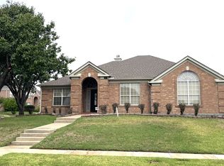 1307 Edinboro Ln, Carrollton, TX 75006